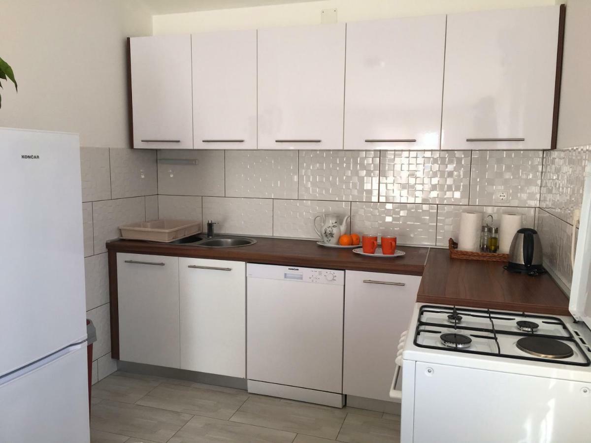 Apartment Marica Posedarje Exterior photo